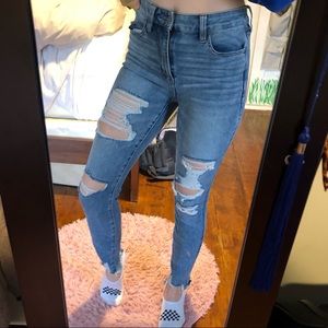 American Eagle ripped jeans women’s
